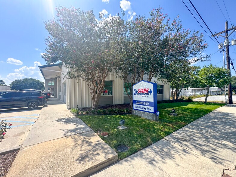 Primary Photo Of 148-B Banks Ave, Lafayette Warehouse For Sale