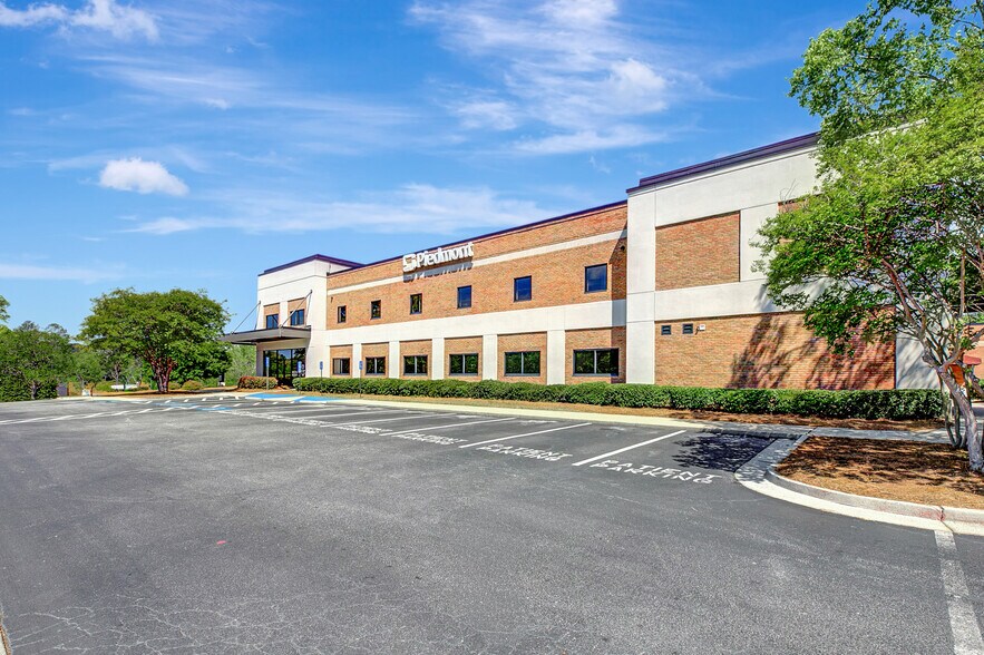 More Photos Of 101 Yorktown Dr, Fayetteville Medical For Lease