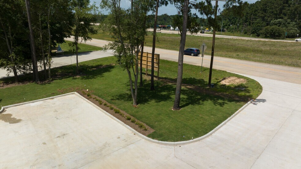 More Photos Of 3513 N Loop 336 W, Conroe Flex For Sale