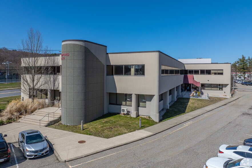 Primary Photo Of 372 Danbury Rd, Wilton Medical For Lease
