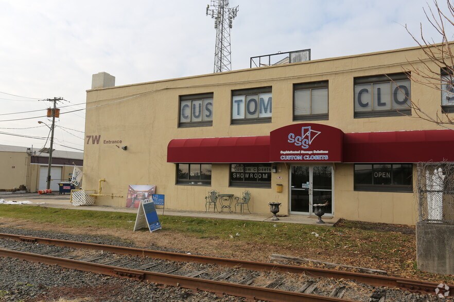 More Photos Of 7W Chimney Rock Rd, Bound Brook Warehouse For Lease