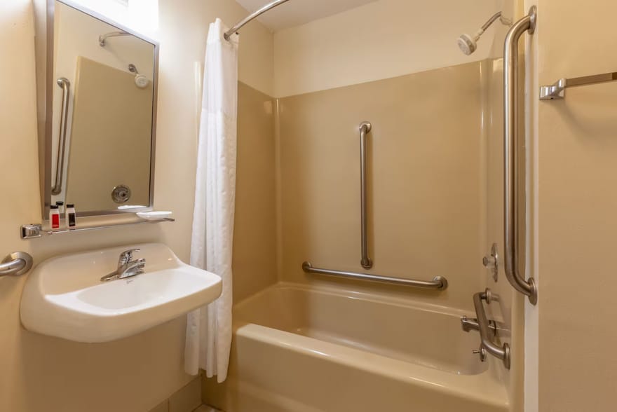 More Photos Of 227 Ripon Rd, Berlin Hotel For Sale