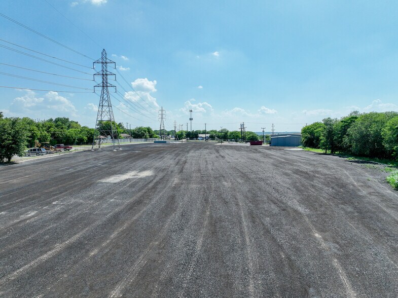 More Photos Of 14732 Bulverde Rd, San Antonio Warehouse For Sale