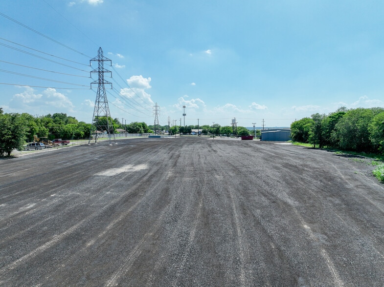 More Photos Of 14732 Bulverde Rd, San Antonio Warehouse For Lease