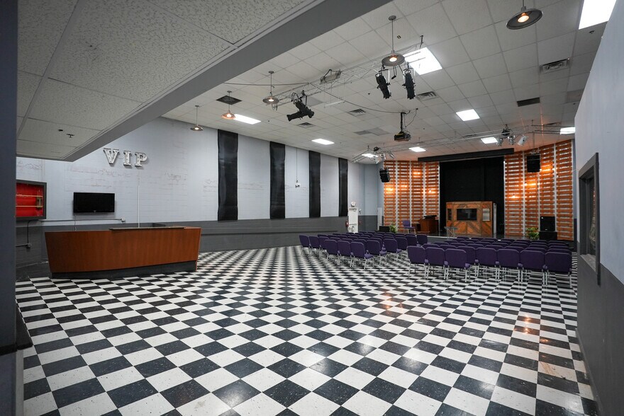 More Photos Of 705 Rivergate Pky, Goodlettsville Religious Facility For Sale