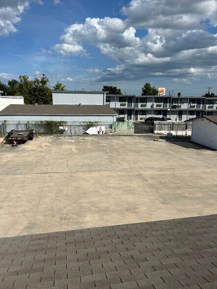 More Photos Of 3426 Fredericksburg Rd, San Antonio Hotel For Sale