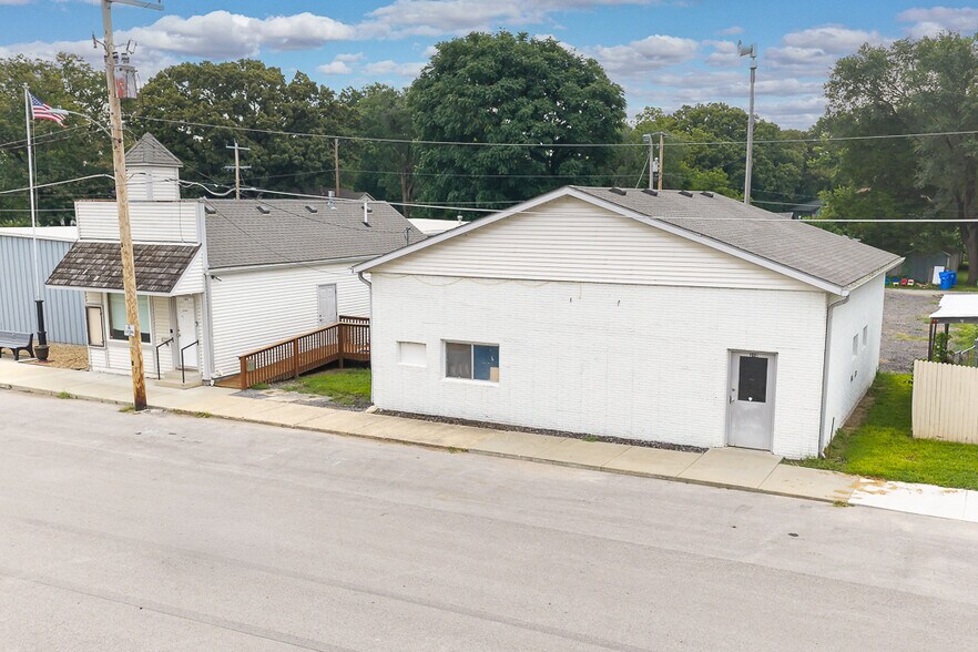 More Photos Of 306 Main St, Linwood Flex For Sale