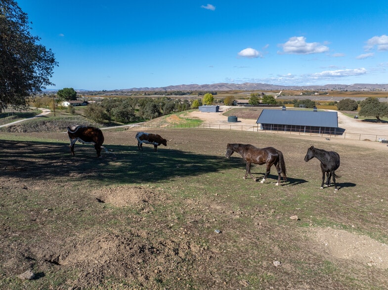 More Photos Of 7790 Airport Rd, Paso Robles Land For Sale