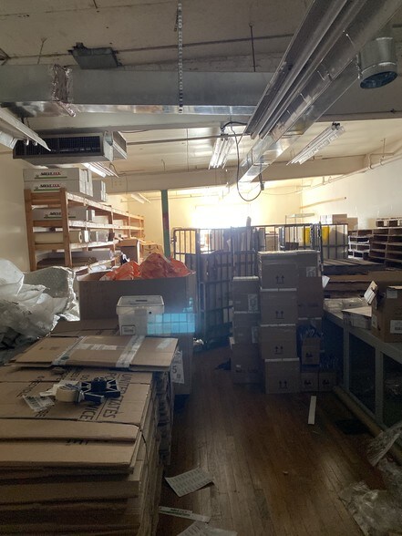 More Photos Of 181 S Whitfield St, Nazareth Office Residential For Sale