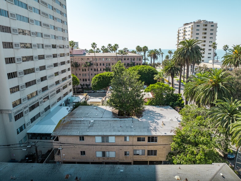 More Photos Of 210 California Ave, Santa Monica Apartments For Sale