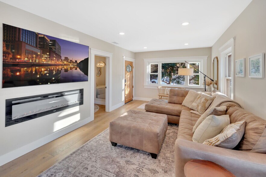 More Photos Of 418 W Ivy St, San Diego Apartments For Sale