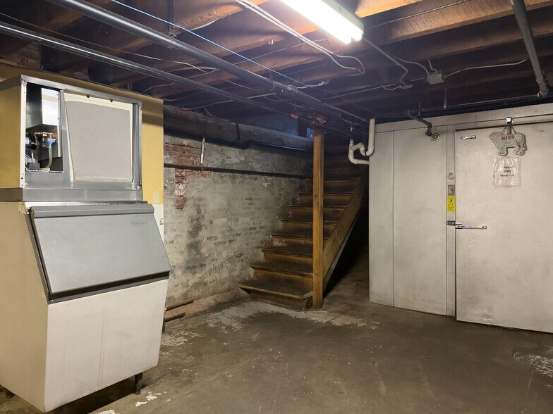 More Photos Of 21 E Main St, Walla Walla General Retail For Lease