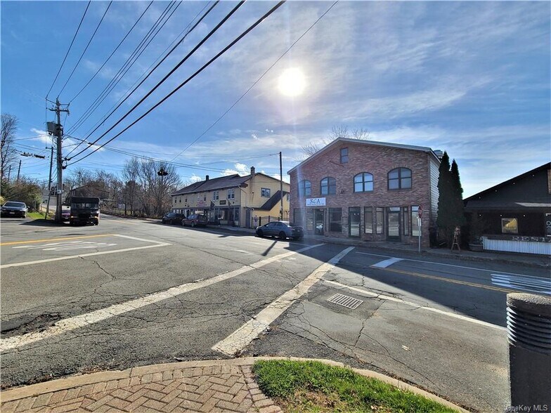 More Photos Of 1 Horseshoe Lake Rd, Kauneonga Lake Restaurant For Sale