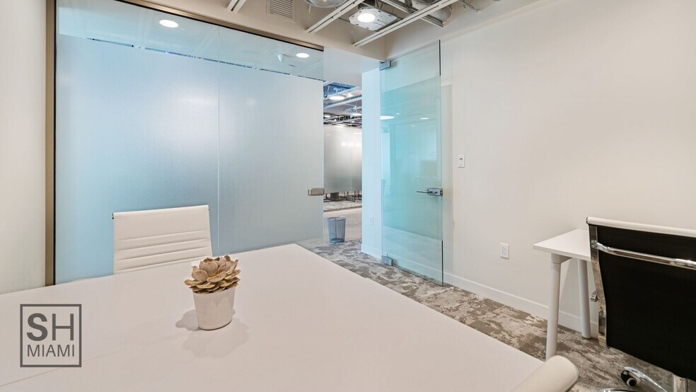 More Photos Of 820 W 41st St, Miami Beach Coworking Space