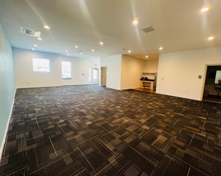 More Photos Of 1213 N Green Ave, Purcell Office Residential For Lease