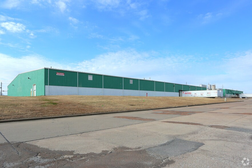More Photos Of 4912 S 49th West Ave, Tulsa Manufacturing For Sale