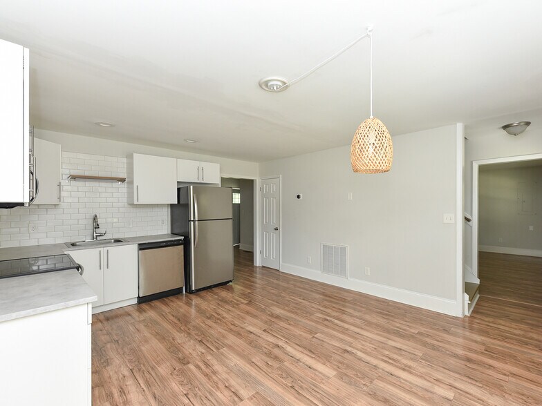 More Photos Of 225 Douglas St, Holly Springs Apartments For Sale