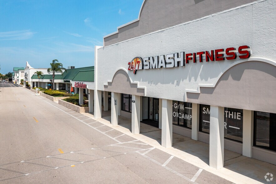 More Photos Of 9030-9144 Bonita Beach Rd, Bonita Springs Unknown For Lease