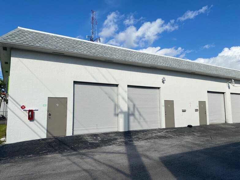 More Photos Of 131 NW 16th St, Pompano Beach Warehouse For Lease