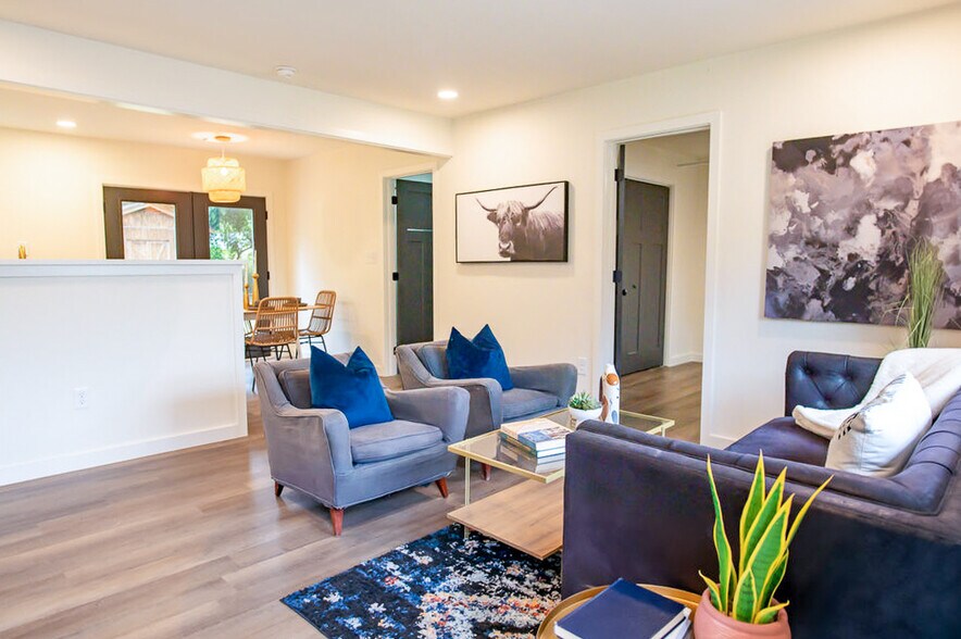 More Photos Of 1733 Main Rd, Johns Island Office For Sale