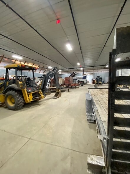 More Photos Of 9840 S 27th St, Oak Creek Industrial For Sale