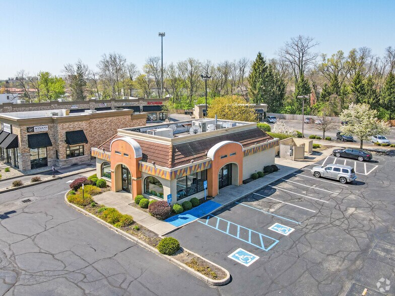 More Photos Of 5837 Far Hills Ave, Dayton Fast Food For Lease