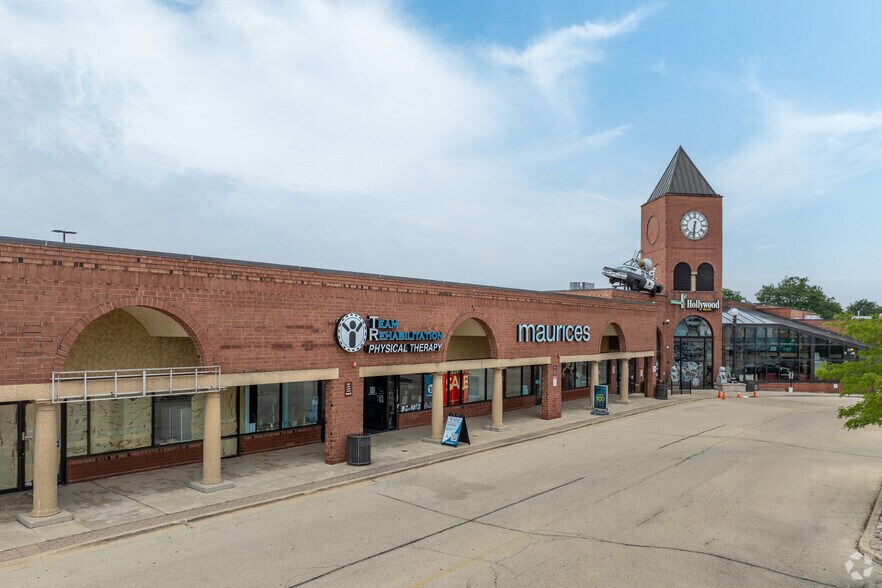 Primary Photo Of 1001 W 75th St, Woodridge Storefront For Lease