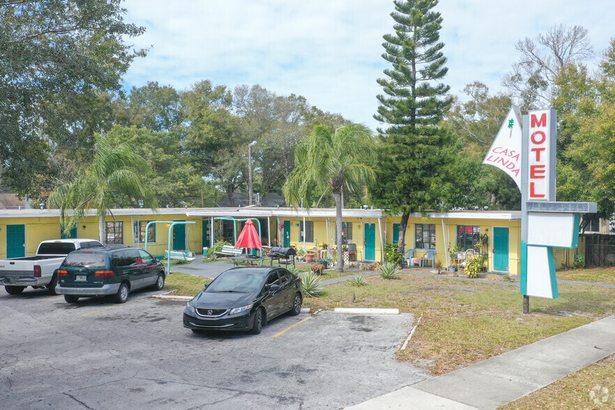 Primary Photo Of 1770 N Fort Harrison Ave, Clearwater Hotel For Sale
