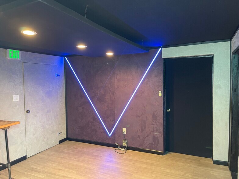 More Photos Of 3311 Barham Blvd, Los Angeles Office For Sale