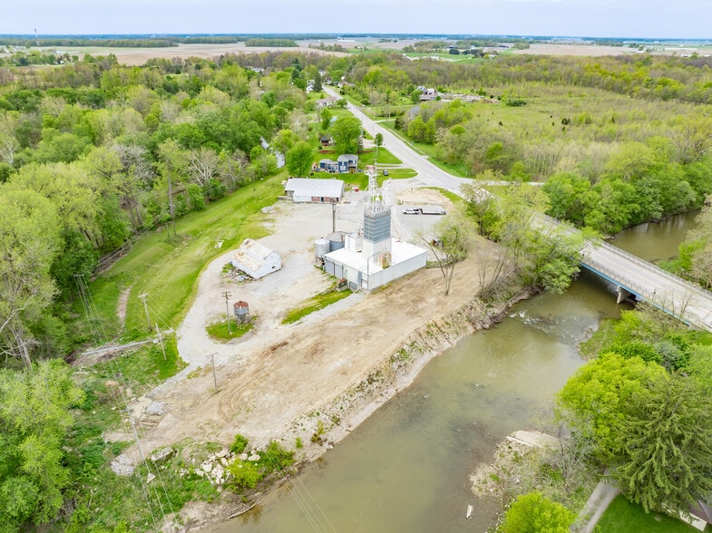 More Photos Of 10199 S Wayne Rd, Warren Showroom For Sale