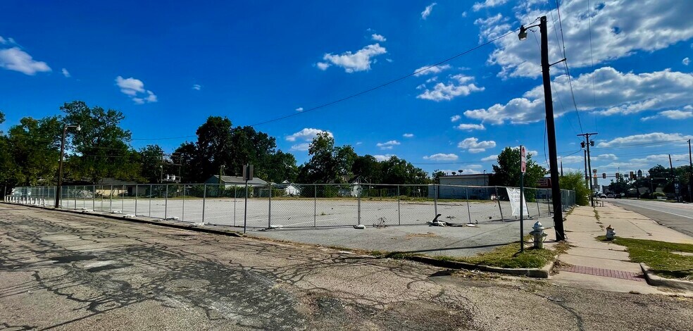 More Photos Of 920 N Center St, Bonham Land For Sale