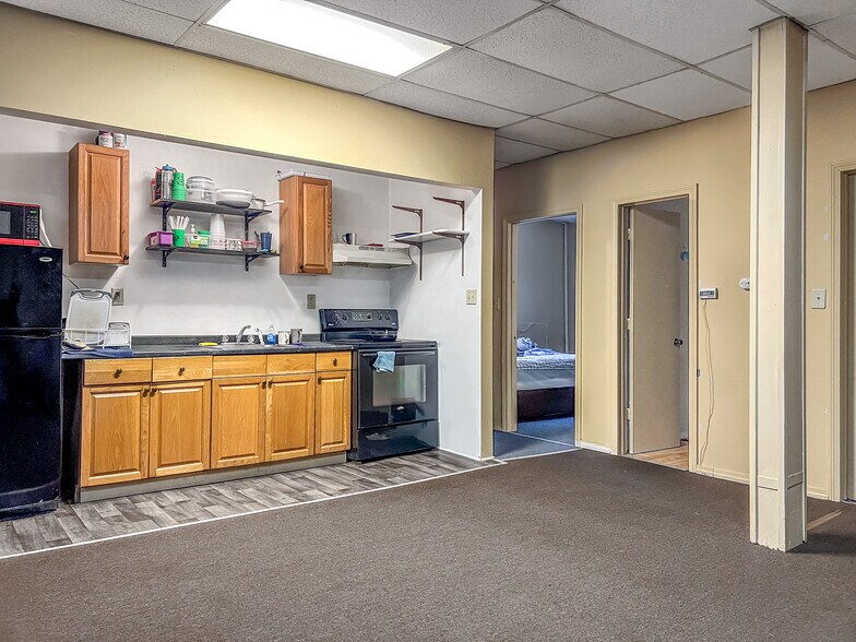 More Photos Of 153 Main St, Delhi Apartments For Sale