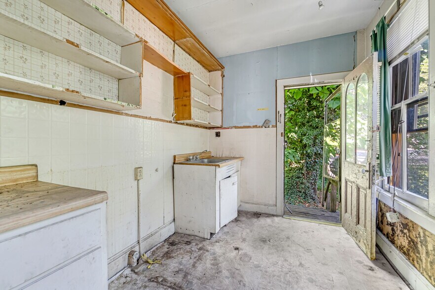 More Photos Of 177 East Ave, Bridgeton Apartments For Sale