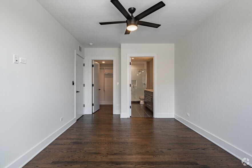 More Photos Of 3001 N Southport Ave, Chicago Apartments For Lease