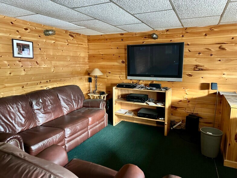 More Photos Of 212 S Pine River St, Ithaca Industrial For Sale