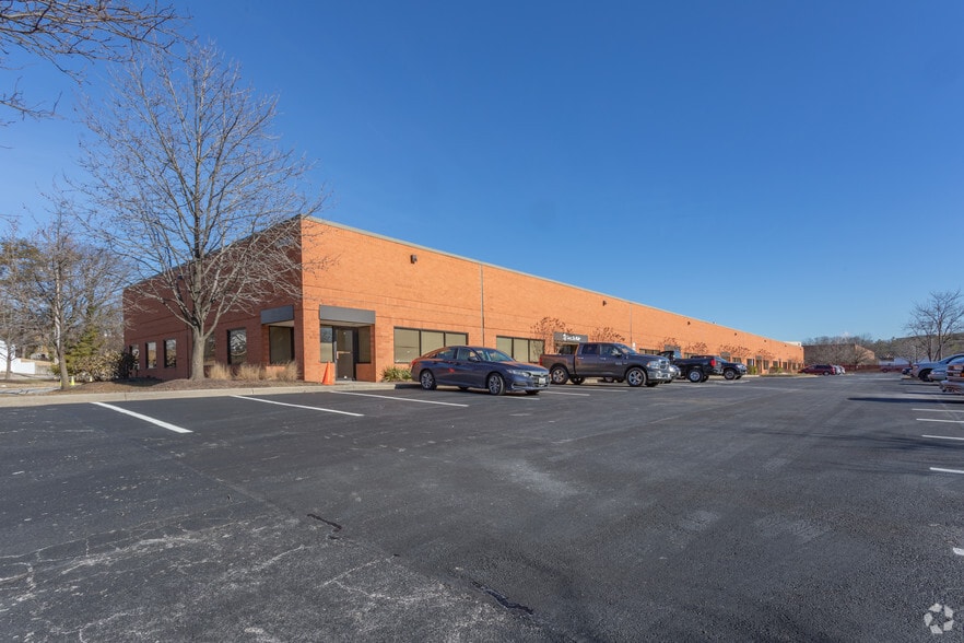 More Photos Of 1500 Caton Center Dr, Arbutus Unknown For Lease