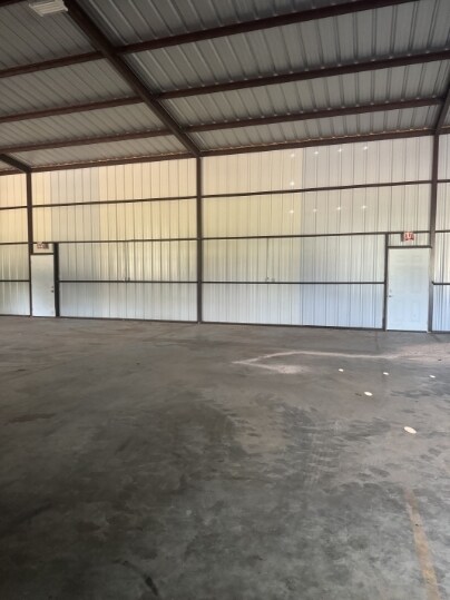 More Photos Of 12550 Highway 183., Luling Industrial For Lease