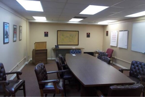 More Photos Of 814 22nd Ave, Meridian Flex For Sale