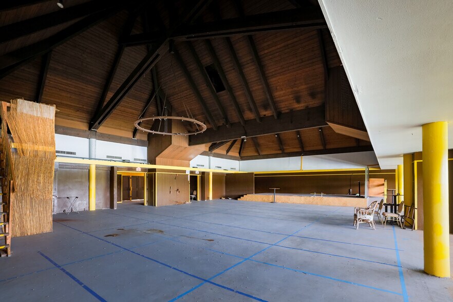 More Photos Of 389 Hilinai St, Hilo General Retail For Sale