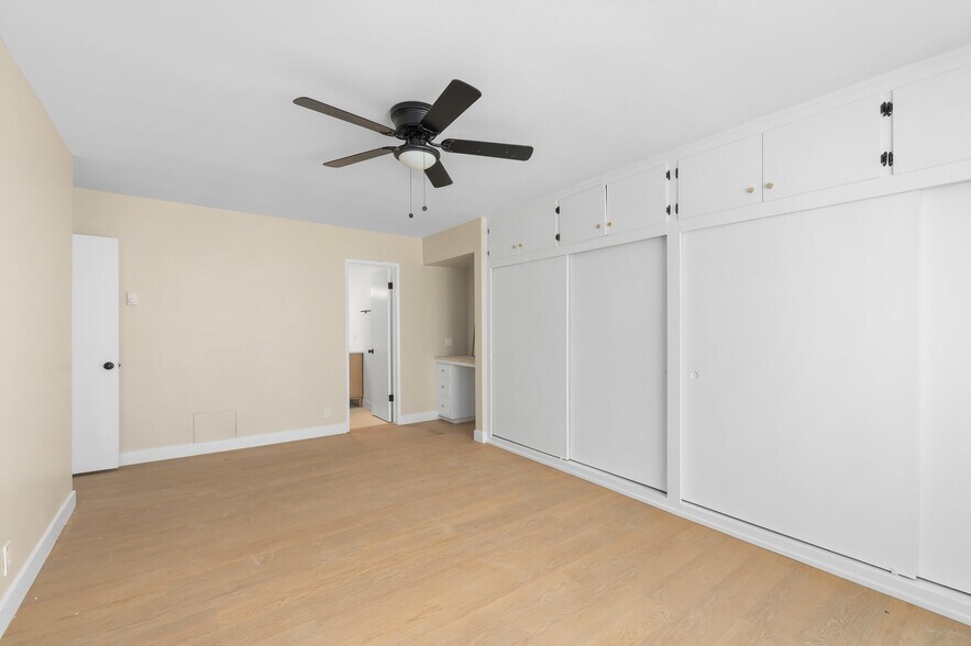 More Photos Of 3020 E 3rd St, Long Beach Apartments For Sale