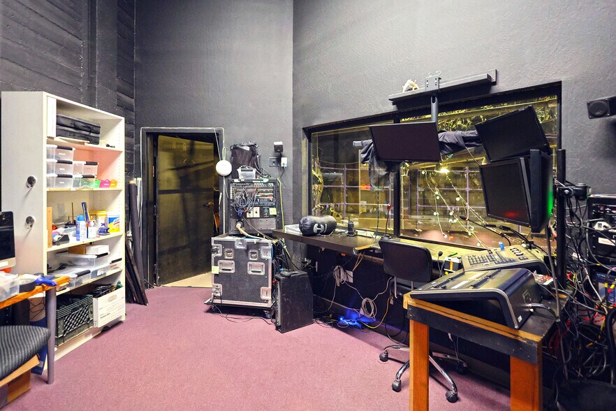 More Photos Of 2081 Addison St, Berkeley Schools For Lease