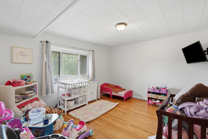 More Photos Of 23589-23593 Van Born Rd, Taylor Freestanding For Sale