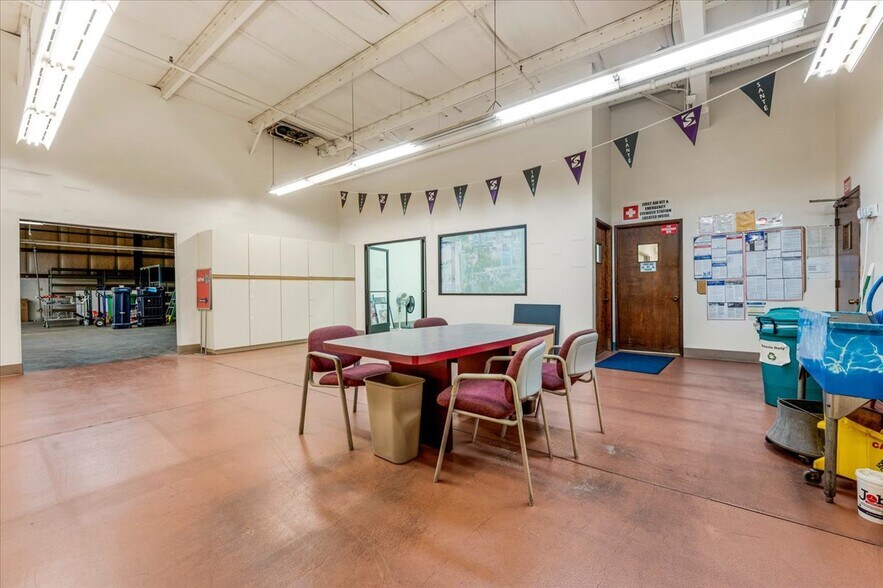 More Photos Of 1257 G St, Fresno Light Distribution For Sale