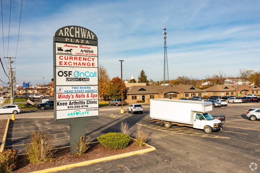 More Photos Of 1715 N Division St, Morris Unknown For Lease