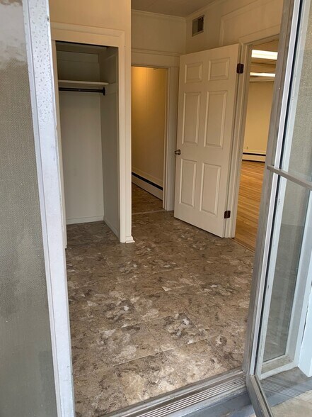 More Photos Of 5626 Southwestern Blvd, Arbutus Office For Lease