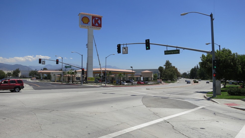 More Photos Of 5200 Rivergrade Rd, Irwindale Freestanding For Lease