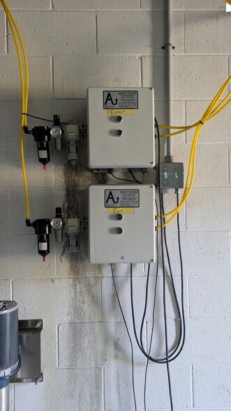 More Photos Of 2337 Washington Rd, Washington Carwash For Sale