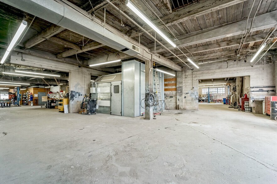 More Photos Of 4423 Belair Rd, Baltimore Auto Repair For Sale