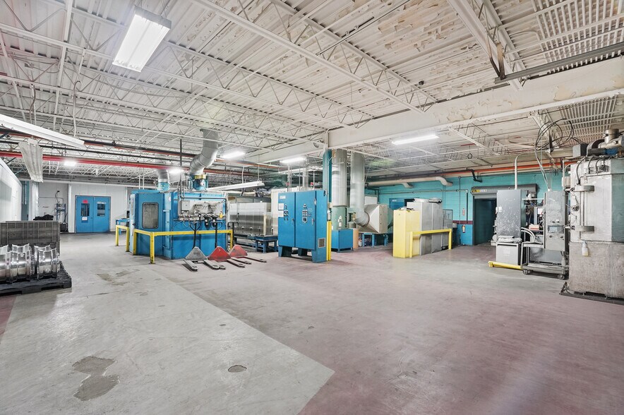 More Photos Of 8525 Clinton Rd, Brooklyn Warehouse For Sale