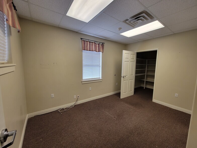 More Photos Of 411-423 N Orem Blvd, Orem Medical For Lease